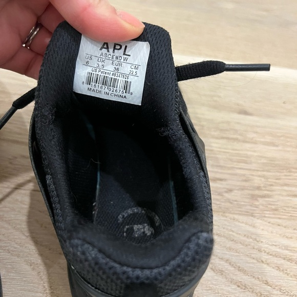 APL Sneakers - Picture 6 of 8